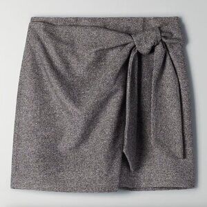 Aritzia Wilfred Wrap Front Wool Cashmere Bow Mini Skirt Grey Plaid Size 10